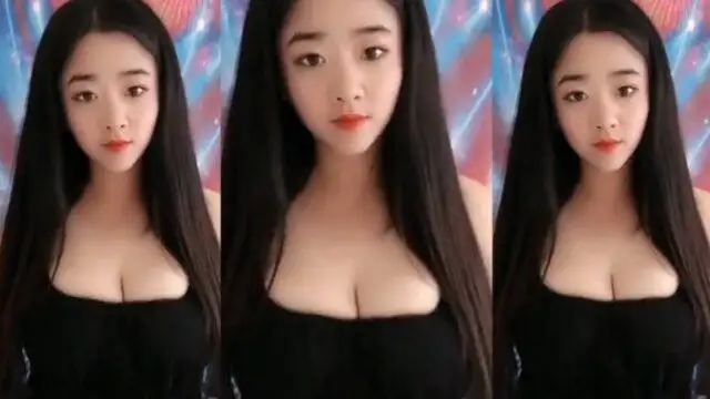 Bouncing her Huge tits 